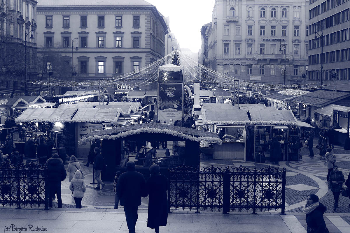 Blue Christmas Market, Budapest ©BirgittaRudenius
